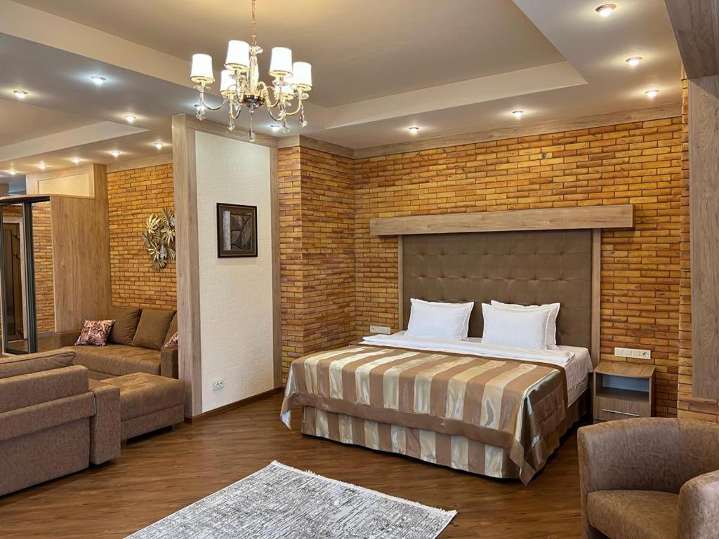 City Stay Апарт-Отель Алматы Ngoại thất bức ảnh
