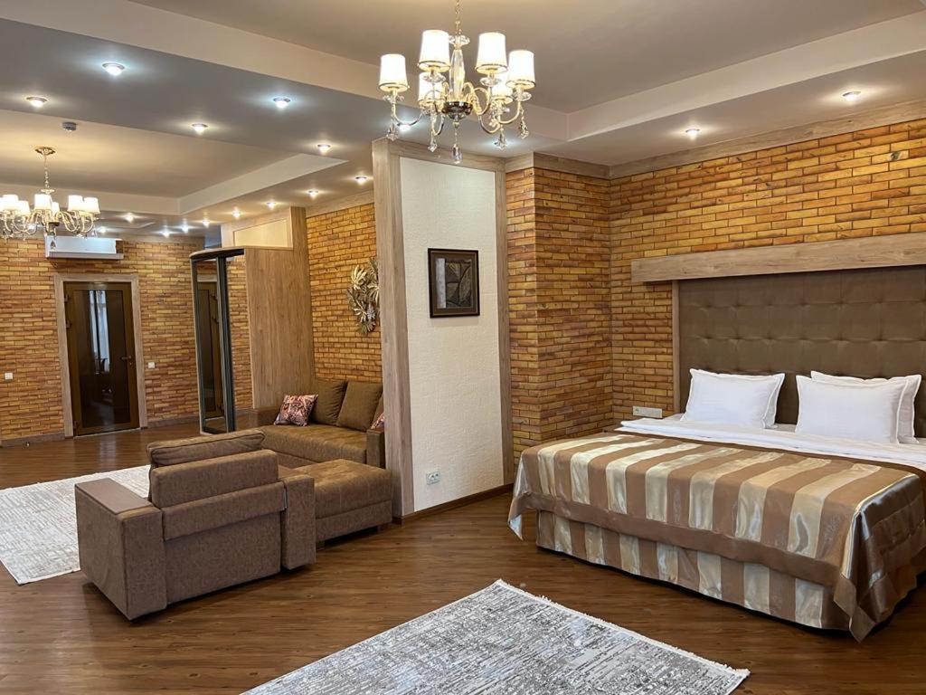 City Stay Апарт-Отель Алматы Ngoại thất bức ảnh