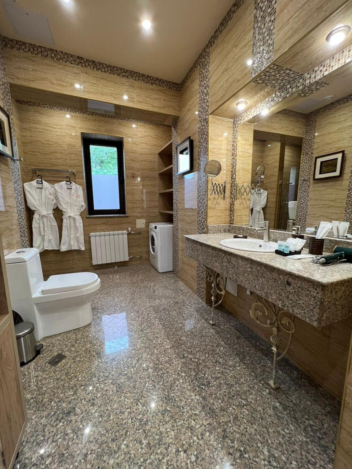 City Stay Апарт-Отель Алматы Ngoại thất bức ảnh