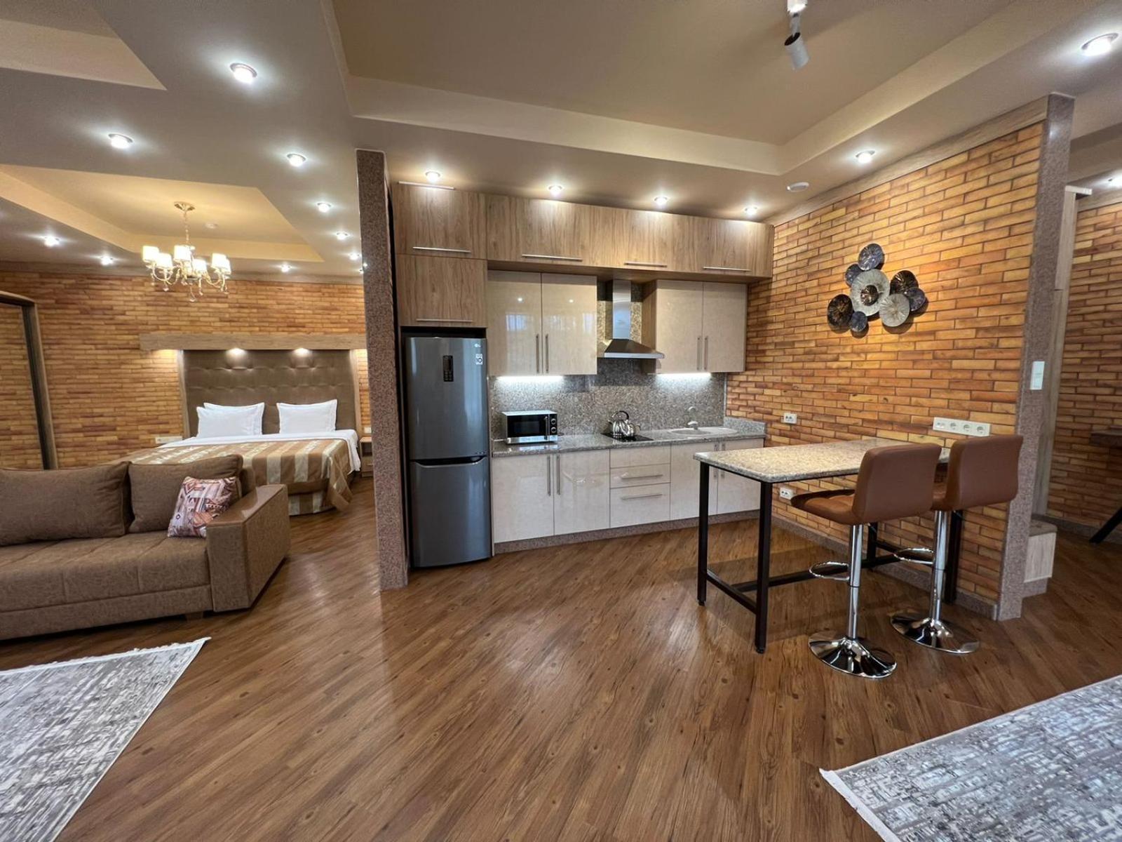 City Stay Апарт-Отель Алматы Ngoại thất bức ảnh