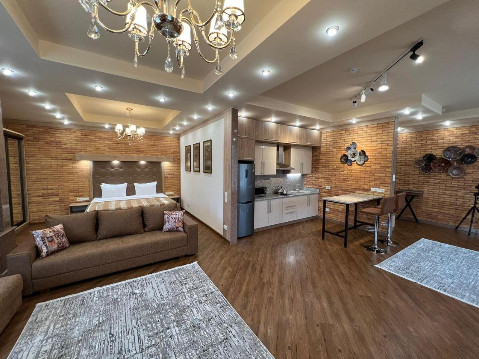 City Stay Апарт-Отель Алматы Ngoại thất bức ảnh