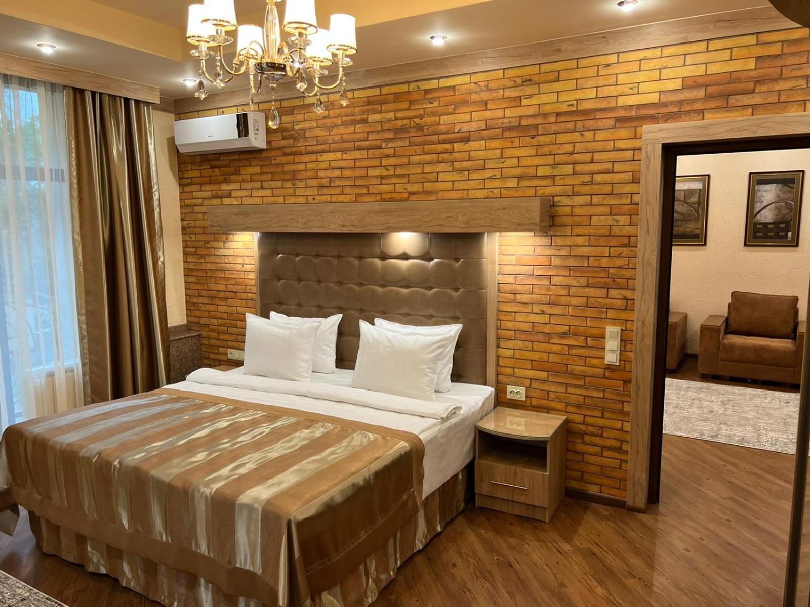 City Stay Апарт-Отель Алматы Ngoại thất bức ảnh